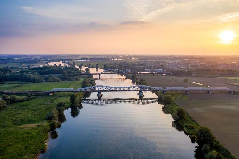 De Hedelse bruggen in de Brabantse Delta