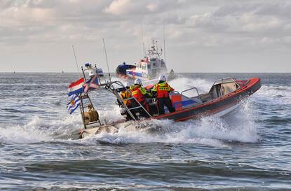 reddingboot op water
